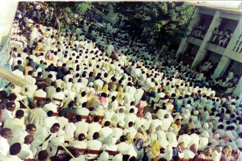 Culto central em Luanda,1976